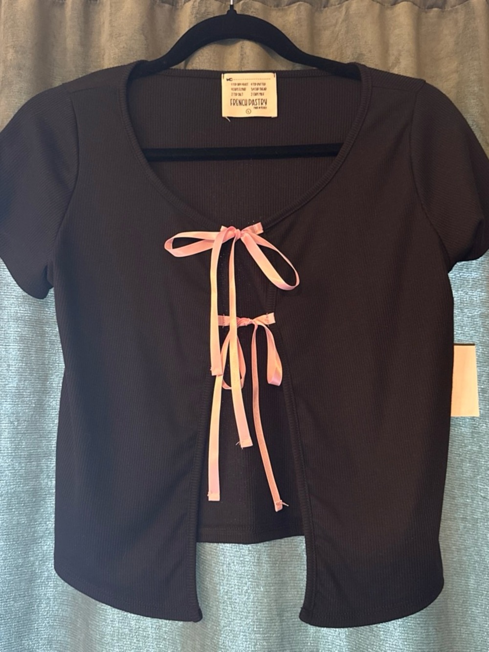 French Pastry Black Short-Sleeve Crop Top with Pink Ribbon Ties